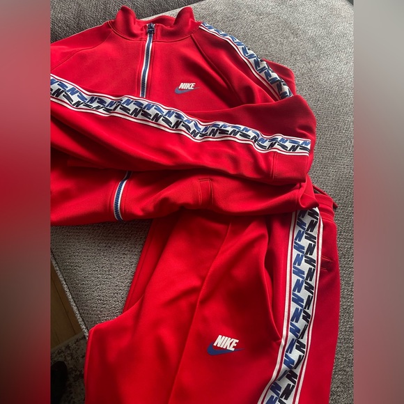 Men’s Nike set sweatsuit tracksuit size M red - Picture 1 of 12